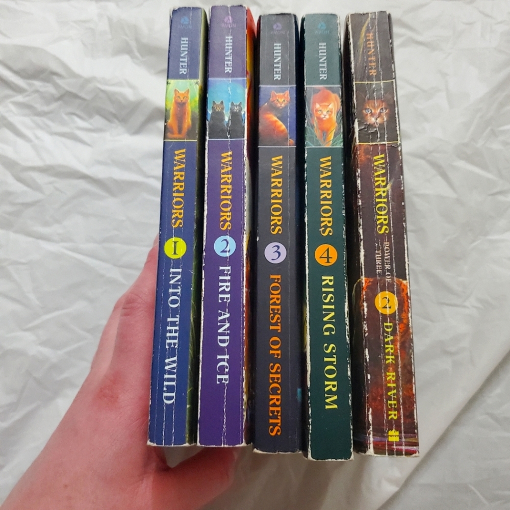 Warriors Books By  Erin Hunter Lot Of 5 Books 1-3 And Power Of Three Book 2